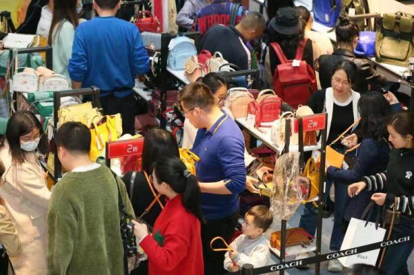 提振春季消费信心，激发区域消费活力 砂之船（重庆两江）奥莱送上春日的“TAN”玩计划