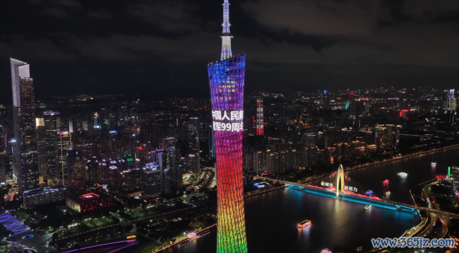 广州塔亮灯庆祝建军99周年